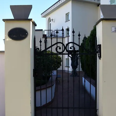 Gæstehus Nina La Spezia