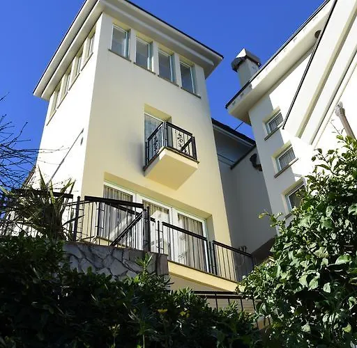 Nina 게스트하우스 4*