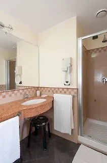 Nina 4* 라스페치아