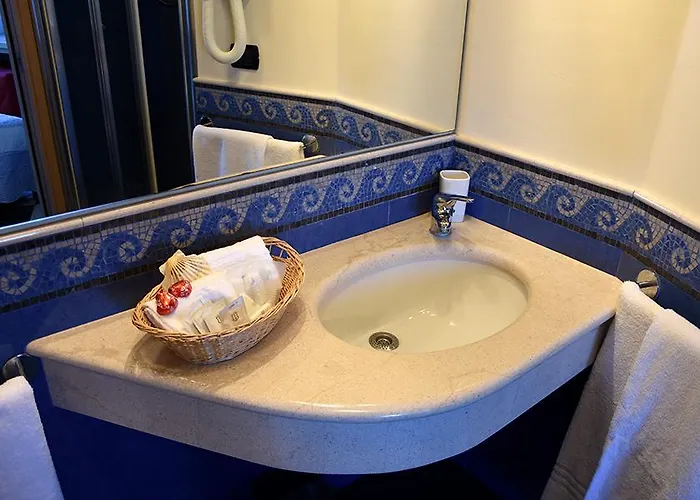 게스트하우스 Nina 4*