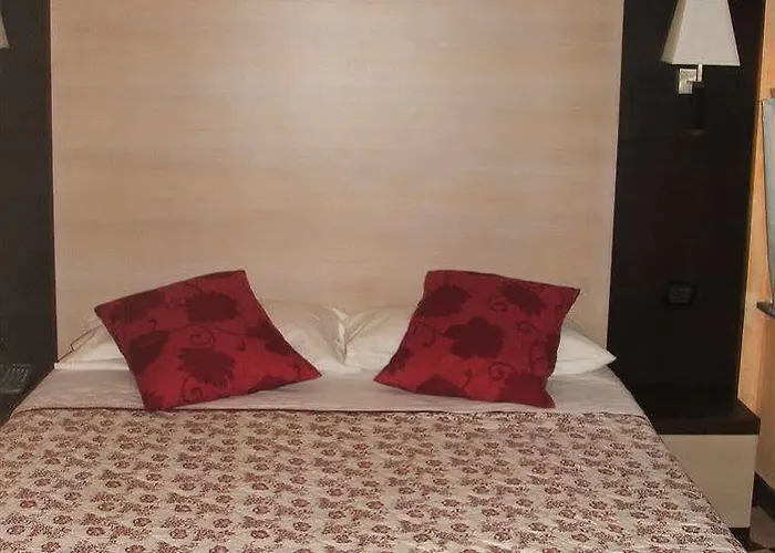 Nina 게스트하우스 4*